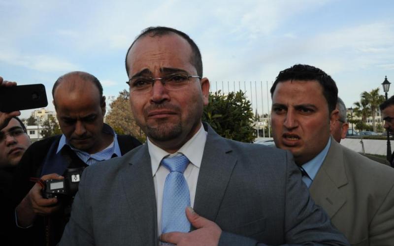 فيديو النائب الشقران يذرف الدموع بعد رفض النواب إحالة الفوسفات للقضاء