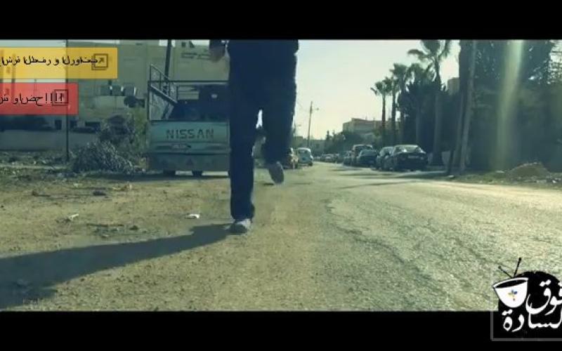 فوق السادة.. الرصيف مسرح للسخرية السوداء ( فيديو) 