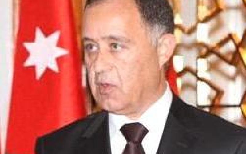 وزير المياه يتخلى عن جنسيته الأجنبية