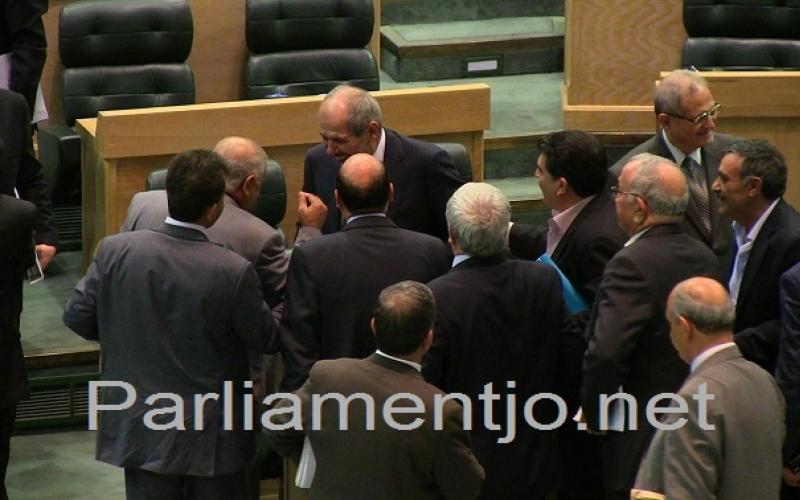 فيديو: النواب يقر قانون الأحزاب بالإبقاء على العقوبات