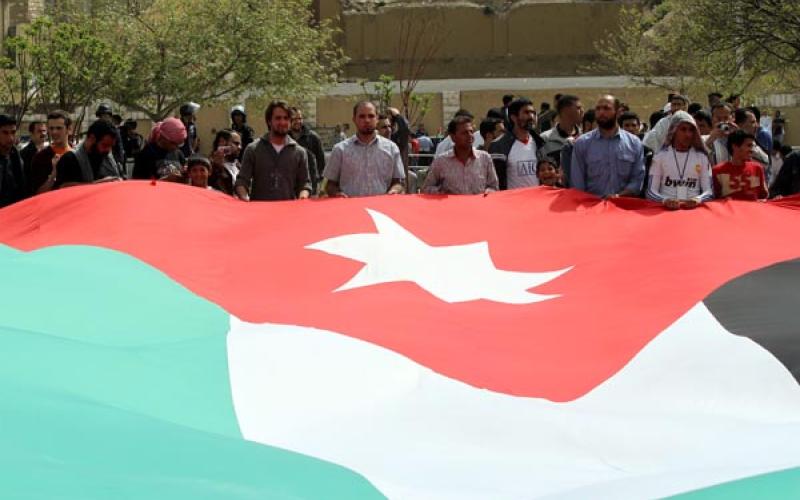 الإسلاميون يخرجون في جمعة“ الا تفهمون سقطت الأقنعة