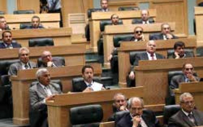 نواب يلوحون بحجب الثقة عن الحكومة في حال رفعت الأسعار