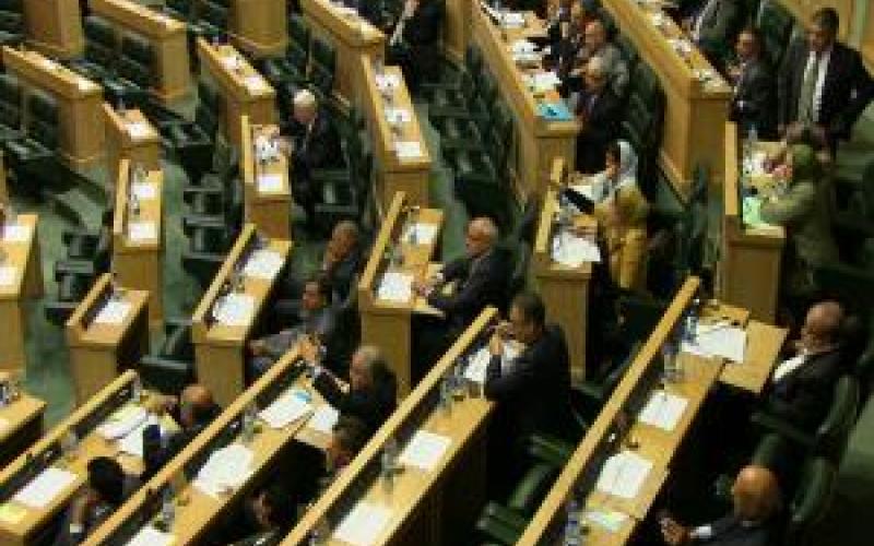 نواب تعليقا على إقرار قانون الأحزاب: المجلس مبرمج- فيديو