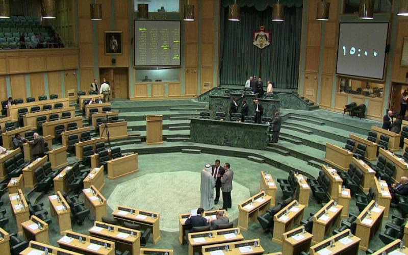 القدس للدراسات: 11 مشاجرة نيابية و786 غياب في الدورة العادية الثانية