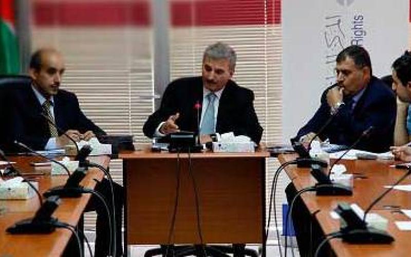 بريزات ينتقد تقارير الوطني السابقة