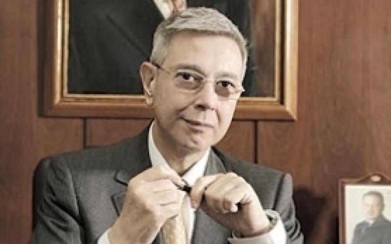 عبد الحميد شومان في سطور