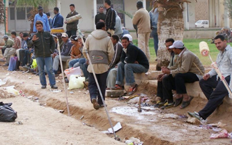 عضيبات: فوضى عارمة في سوق العمالة الوافدة 