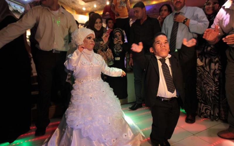 حفل زفاف اقصر رجل في الاردن احمد ابو حجر على زوجته شيرين- عدسة محمد ابو غوش/ فيسبوك