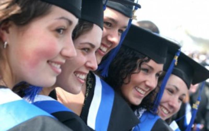 الخريج و المشاريع واشياء اخرى