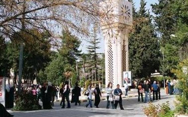 اعتصام لطلبة الطب العائدين من اليمن والأردنية توضح 