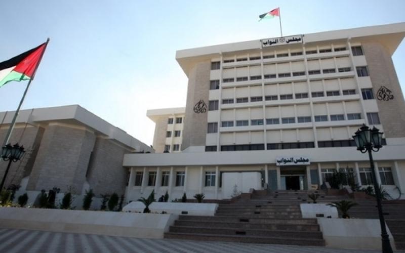 العجارمة " لعمان نت": حل مجلس النواب بعد عودة الملك