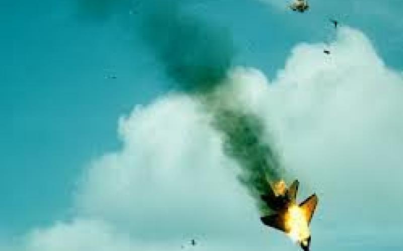 بالفيديو: الاحتلال يسقط طائرة بدون طيار جنوب الخليل