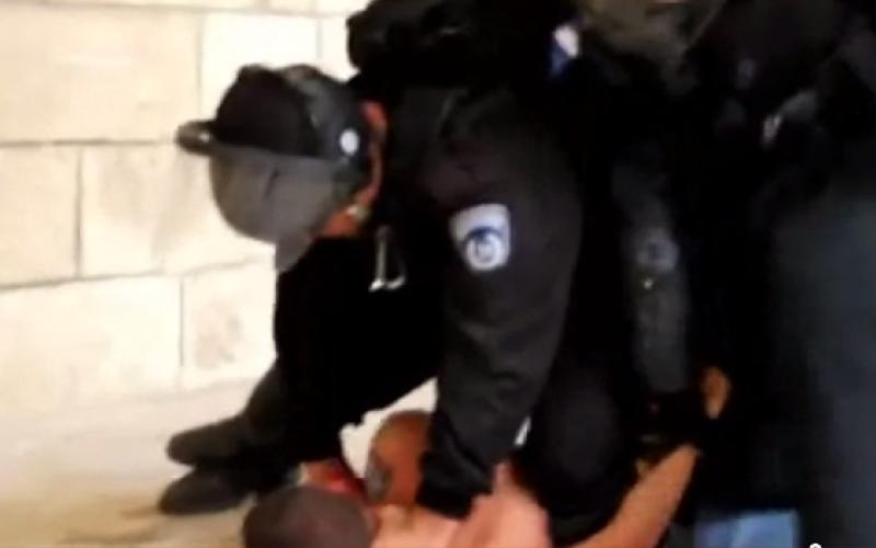 عشرون ثانية "تلطخ" ملامح بريئة بالألوان القبيحة! 