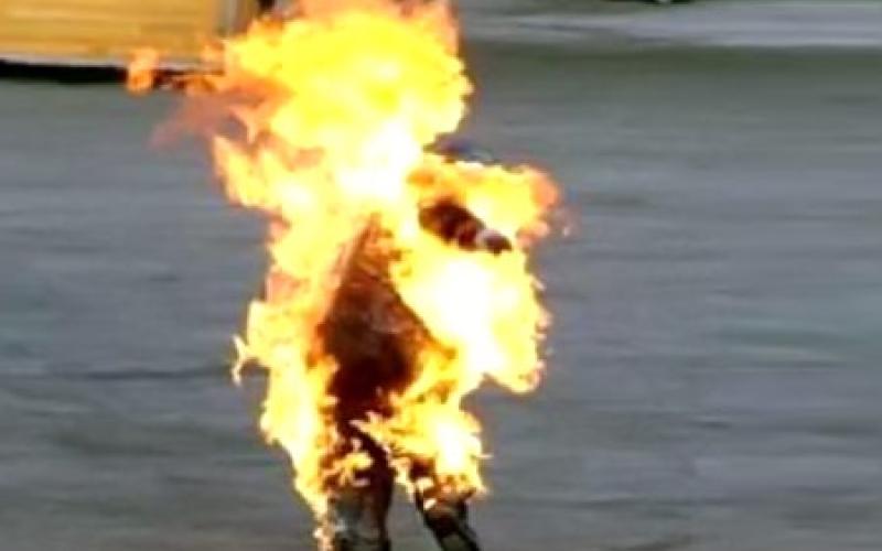 الانتحار حرقاً ..فشل التأهيل النفسي وغياب الدراسات