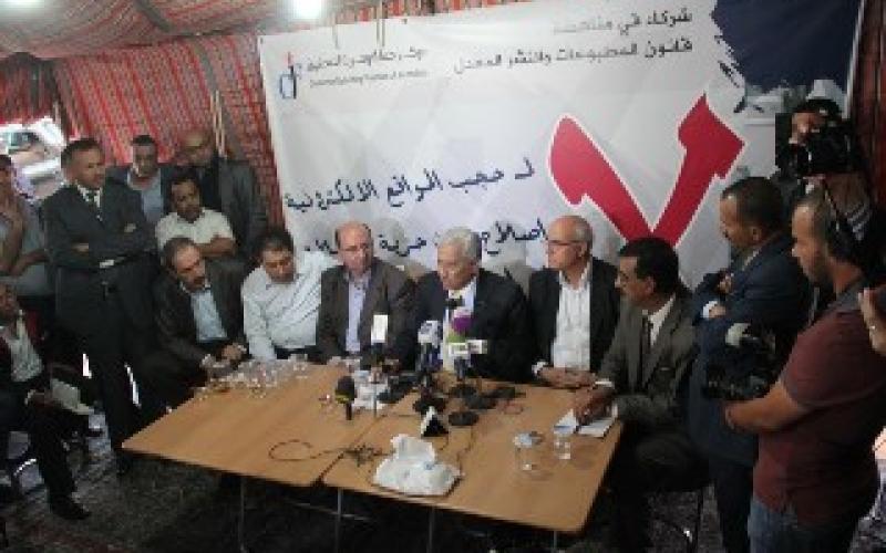 المواقع بين الترخيص والعصيان 