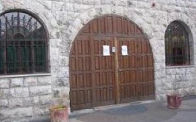 انقذوا مسرح الحكواتي 