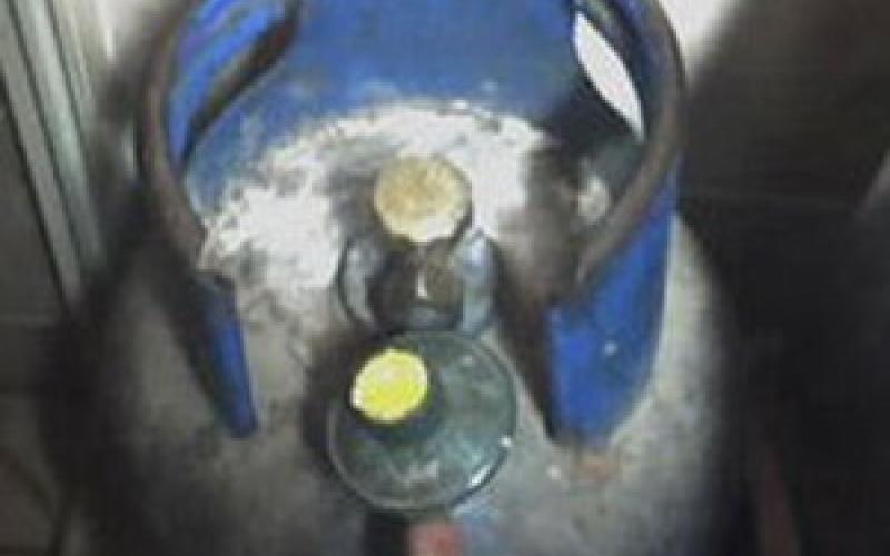 التربية تتعهد بعلاج طالبة تشوهت بانفجار داخل مدرسة 