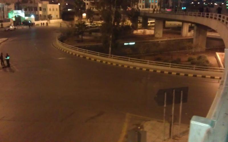 منع الوصول إلى الداخلية.. وتجمع المحتجين لدى دوار فراس