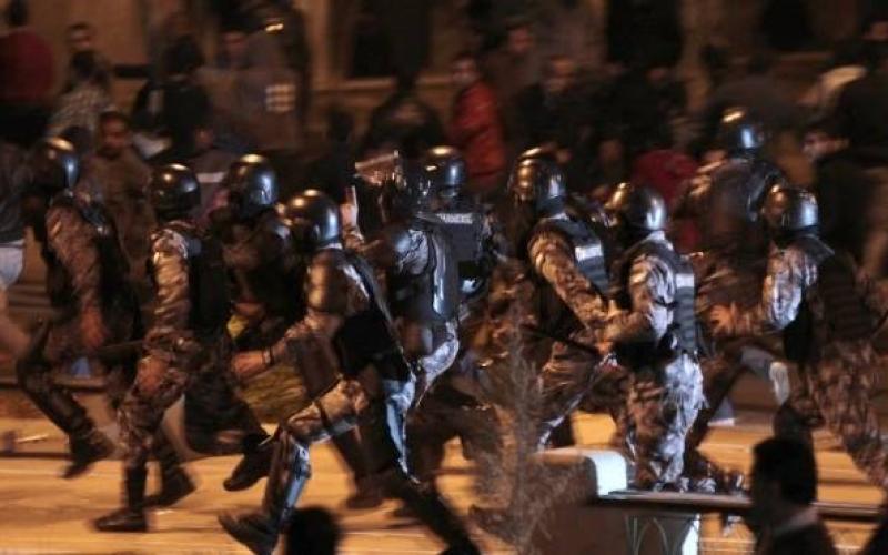 اهالي المعتقلين يعتصمون امام مديرية الامن 