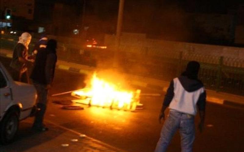 البقعة: اشتباكات بين محتجين والدرك وإغلاق الطريق الرئيسي