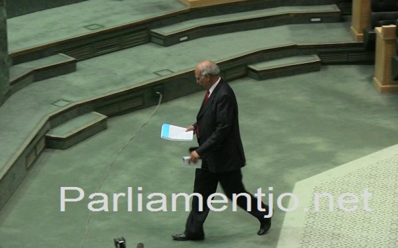 الخرابشة: الارادة الملكية برفض منح الاعيان والنواب راتبا تقاعديا غير دستورية