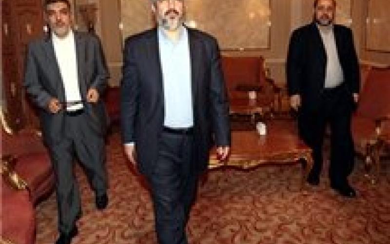 مشعل يصل القاهرة في طريقه لقطاع غزة