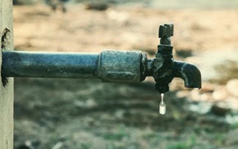 المياه مقطوعة عن خو حتى صباح الاربعاء 