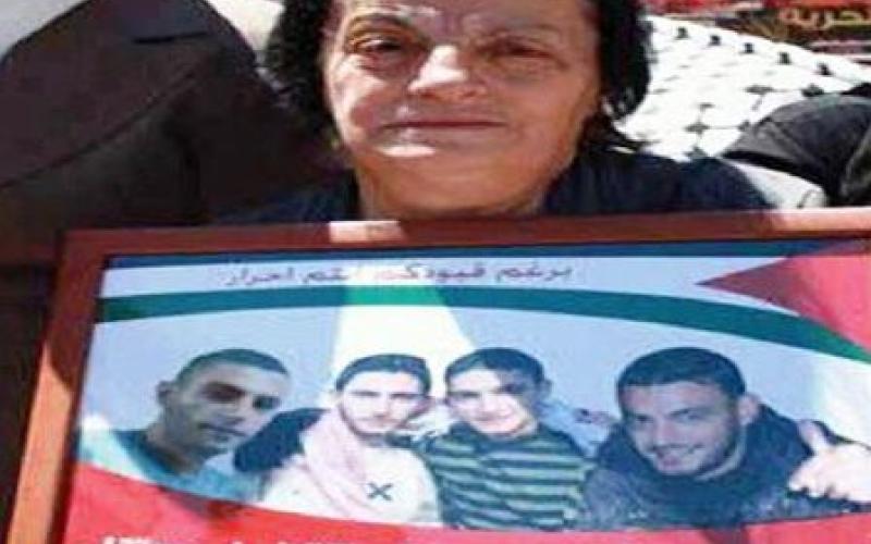  8 أعوام وشجرة العيد مطفأة ببيت عائلة الحلبي المقدسية