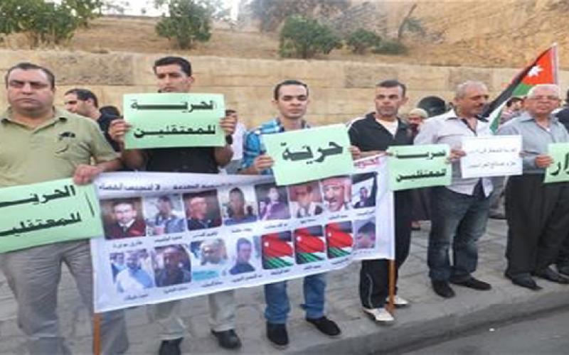 معتقلو "هبّة تشرين": روايات لرحلة عذاب حتّى الوصول إلى مراكز الإصلاح