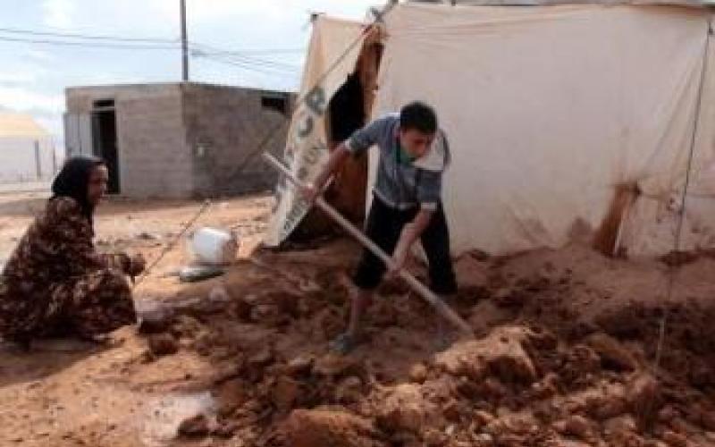 الزعتري: اعمال شغب والأمطار تعبث في المخيم 