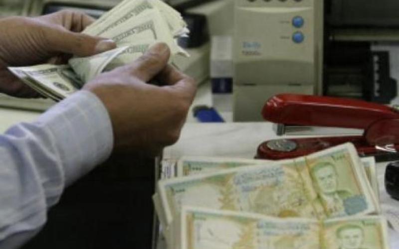 تدهور الليرة السورية وتأثيره على السوريين في الأردن- صوت