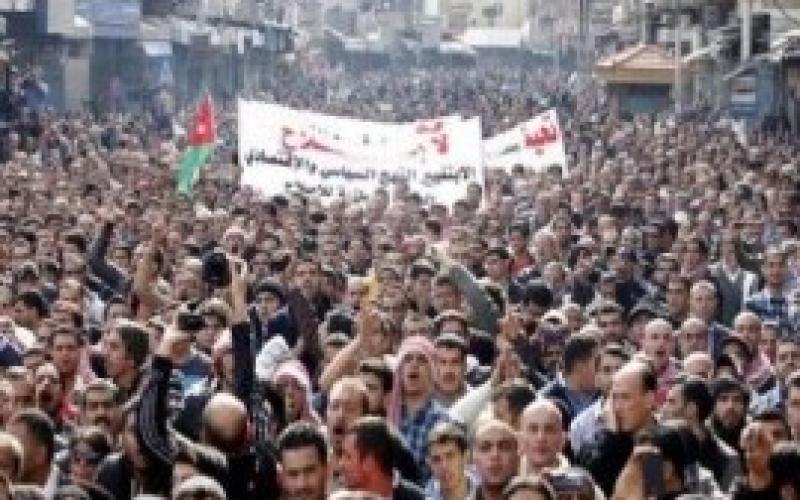 أمن الدولة تعاود استدعاء معتقلي هبّة تشرين