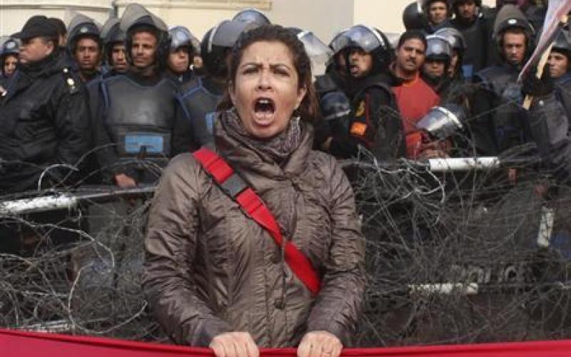 مصر: قنابل مولوتوف على القصر الرئاسي