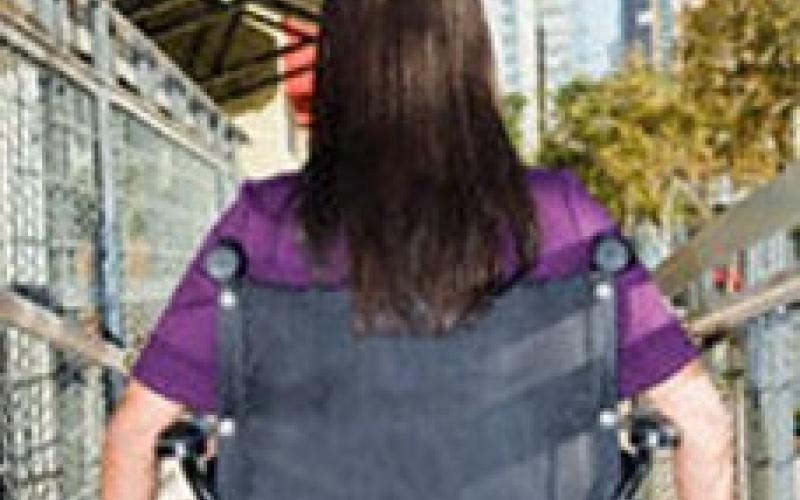 المعاقات.. النجاح لا ينهي التمييز 