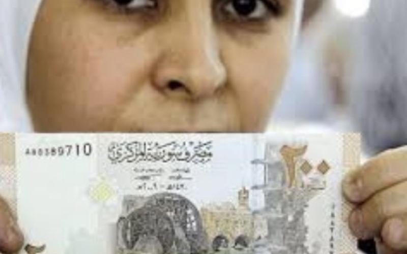 لاجئون يرفضون العمل بغير الليرة السورية في الزعتري - صوت‎