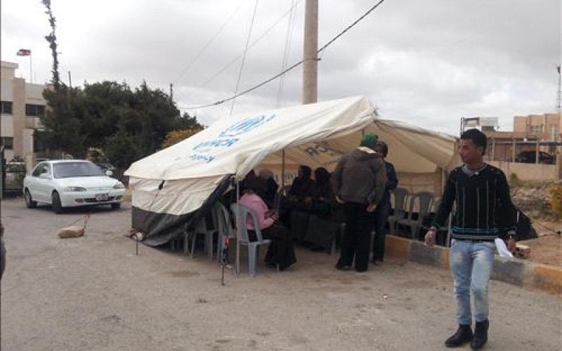 عمال زراعة الكرك يعتصمون امام النواب 