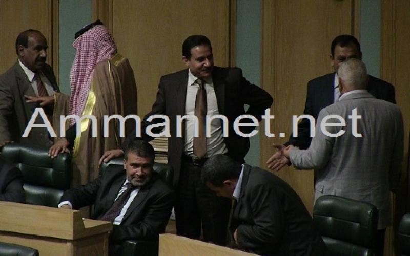 فيديو..ارتفاع معلني حجب الثقة بانتظار تفاهمات النواب مع النسور