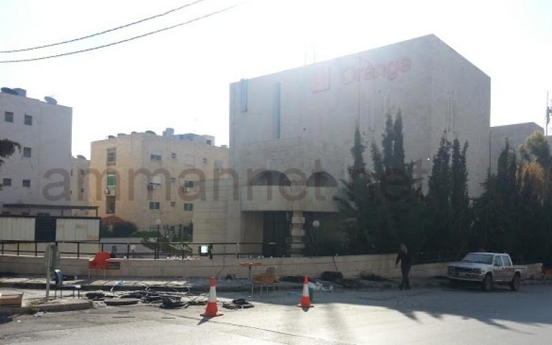 خدمة انترنت اورانج تعود و60 كيبلاً مقطوعاً 