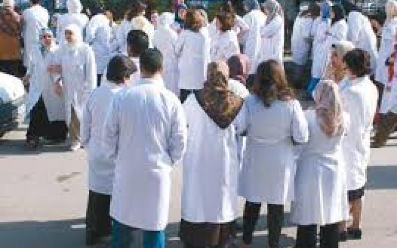 ممرضو مستشفى الجامعة يعلقون اضرابهم