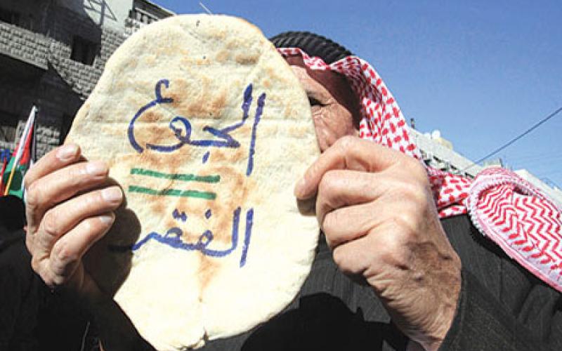 "تنفيس الشارع"..سياسة حكومية تسبق رفع الأسعار