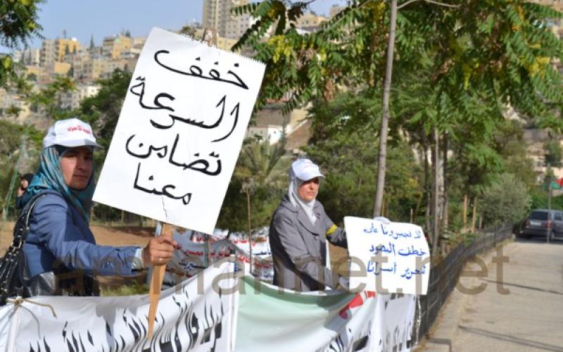 اعتصام أهالي الأسرى المفتوح أمام الديوان بمشاركة حي الطفايلة - عدسة بلال عمر