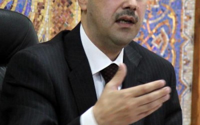 المومني: قرار الحجب هو التزام من الحكومة بتطبيق القانون