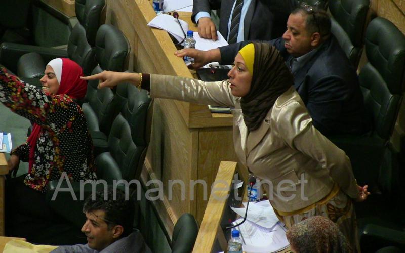 مذكرات نيابية.. حبر على ورق