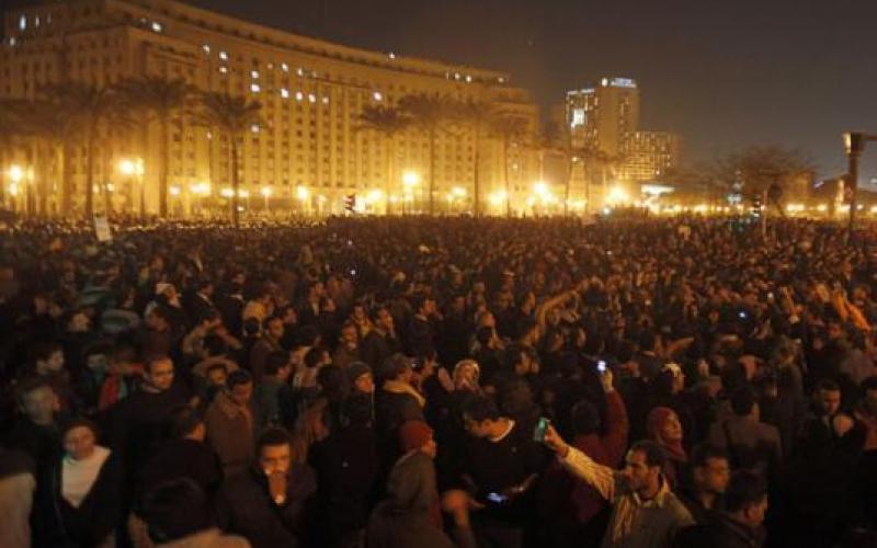 مواطنون.. يرفضون عزل مرسي ويتخوفون من حكم الإخوان