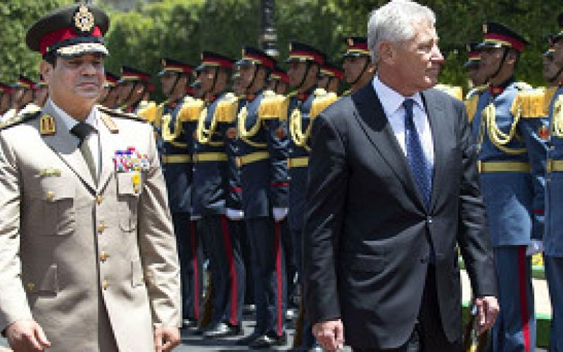 الأزمة في مصر: أوباما يأمر بمراجعة المساعدات الأمريكية لمصر