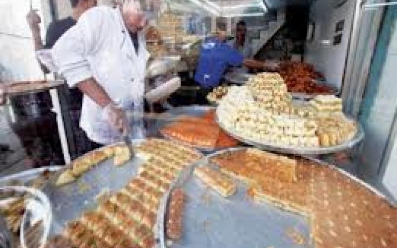 مواطنون يلمسون ارتفاعاً في أسعار الحلويات والنقابة تؤكد استقرارها