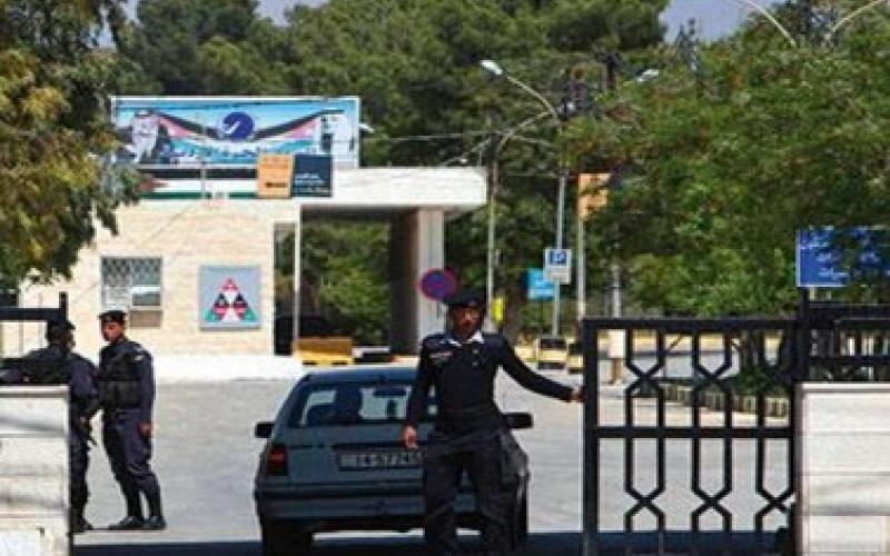 سقوط شظايا قذائف سورية على الأراضي الأردنية