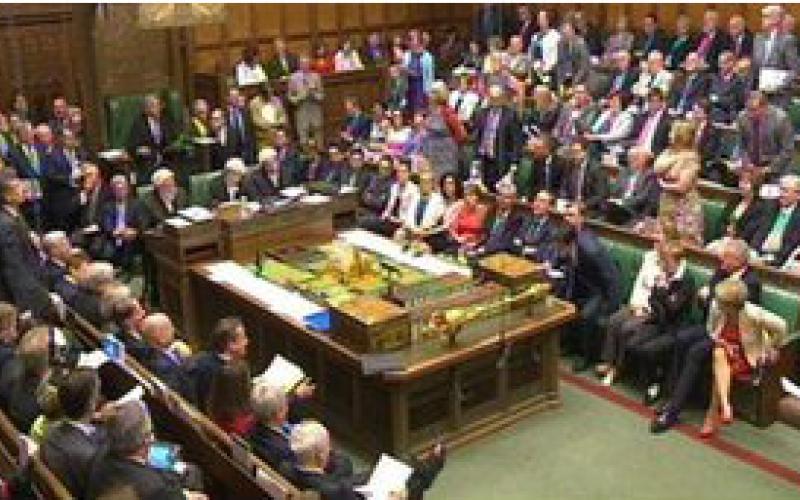 الأزمة السورية: مجلس العموم البريطاني يناقش الأزمة لكنه لن يتخذ قرارا