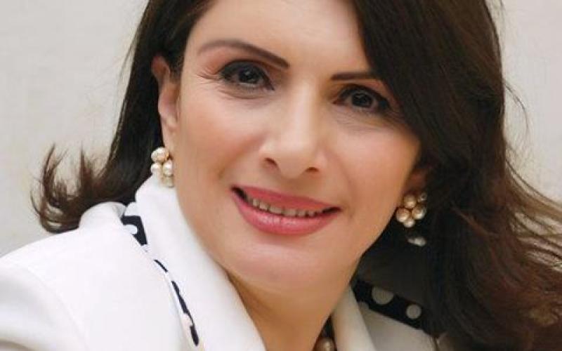 اشهار كتاب "رنين الأساور" للكاتبة فاخوري في المكتبة الوطنية