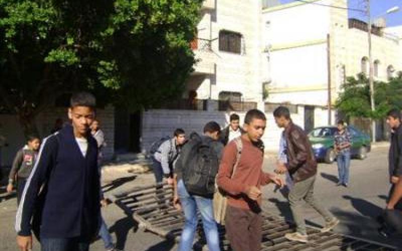 توقيف طلبة محتجين على نقل مدير مدرستهم